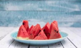 立秋吃瓜咬秋,传承民间“咬秋”习俗