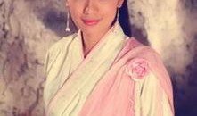 吃瓜女孩古装照片真实,揭秘吃瓜女孩的古装魅力